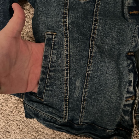 Jean jacket - Picture 4 of 7